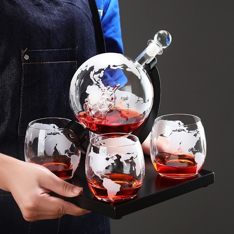 Dekoratives Globus-Weindekante – Home Bar Stand Bewertung und Preis